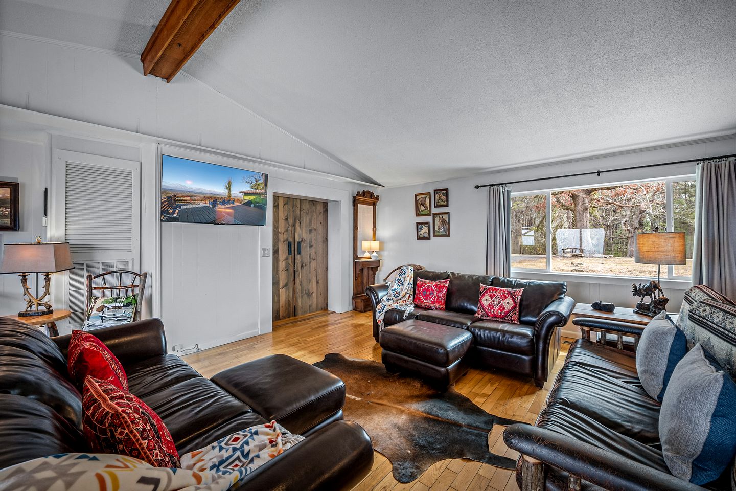 Incredible Cottage with Breathtaking Views from the Amazing Deck, the Perfect Base for Exploring the Area Around Mentone, Alabama