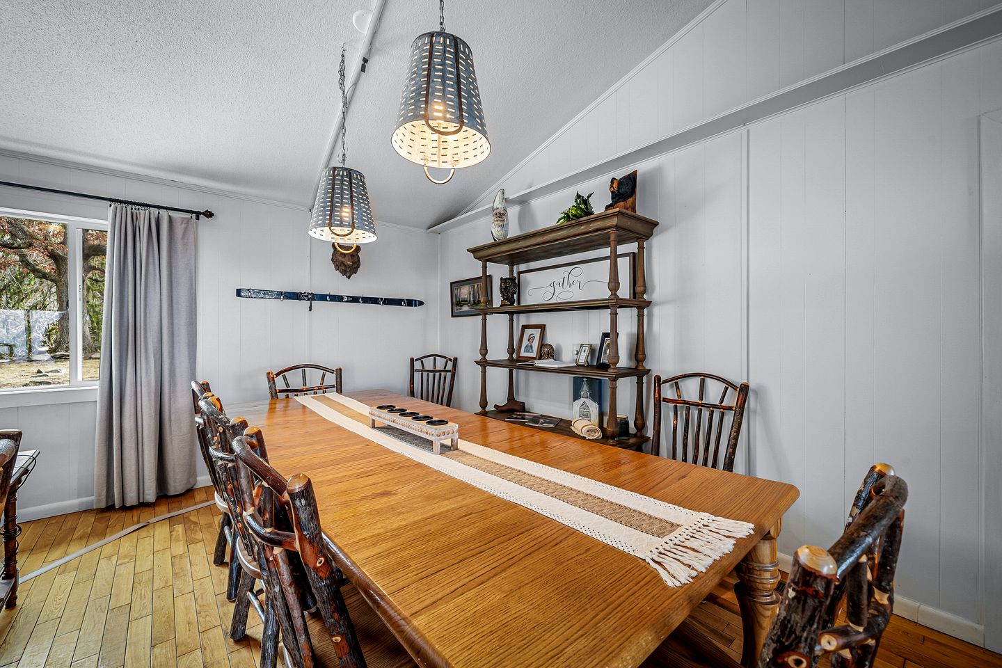 Incredible Cottage with Breathtaking Views from the Amazing Deck, the Perfect Base for Exploring the Area Around Mentone, Alabama