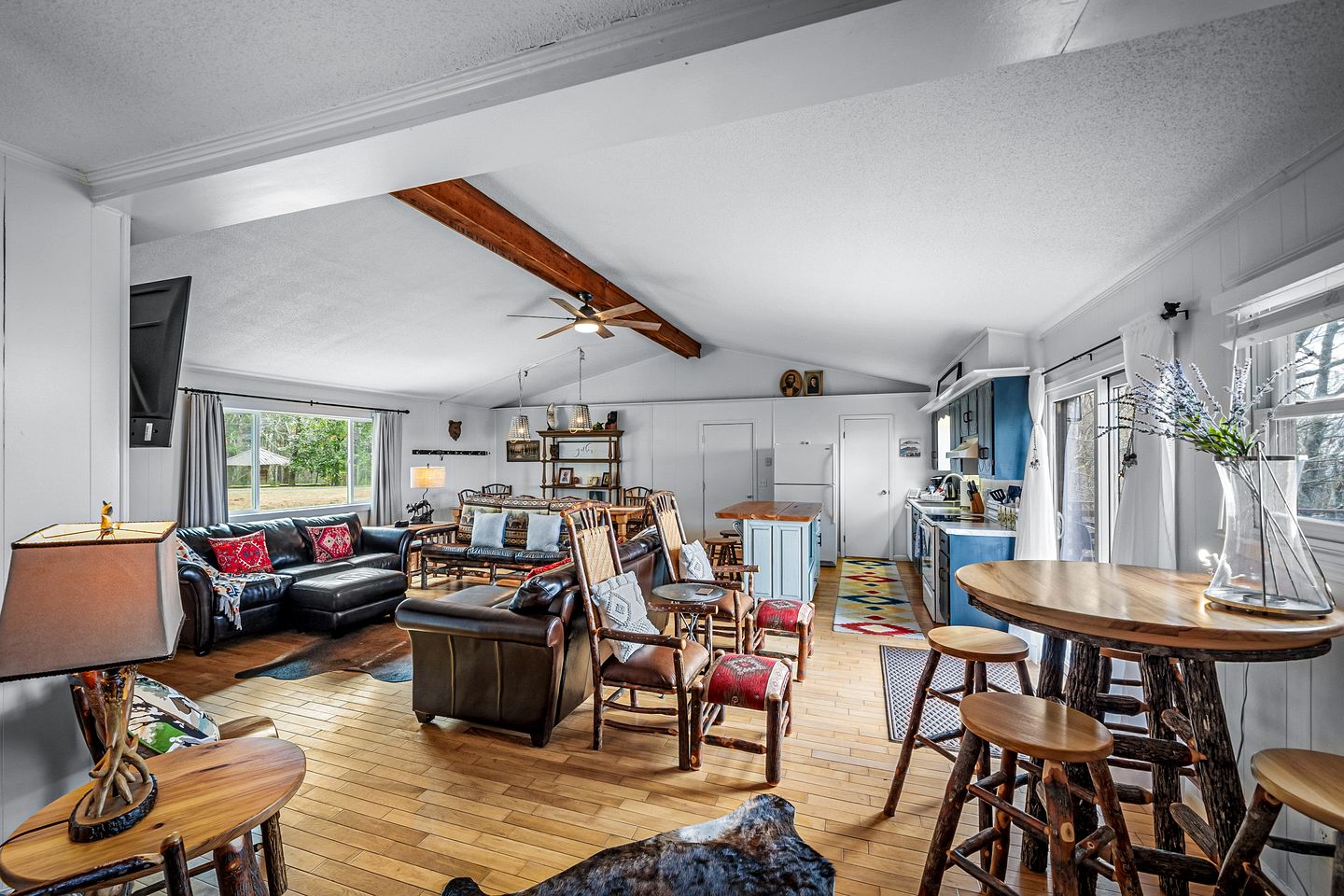 Incredible Cottage with Breathtaking Views from the Amazing Deck, the Perfect Base for Exploring the Area Around Mentone, Alabama