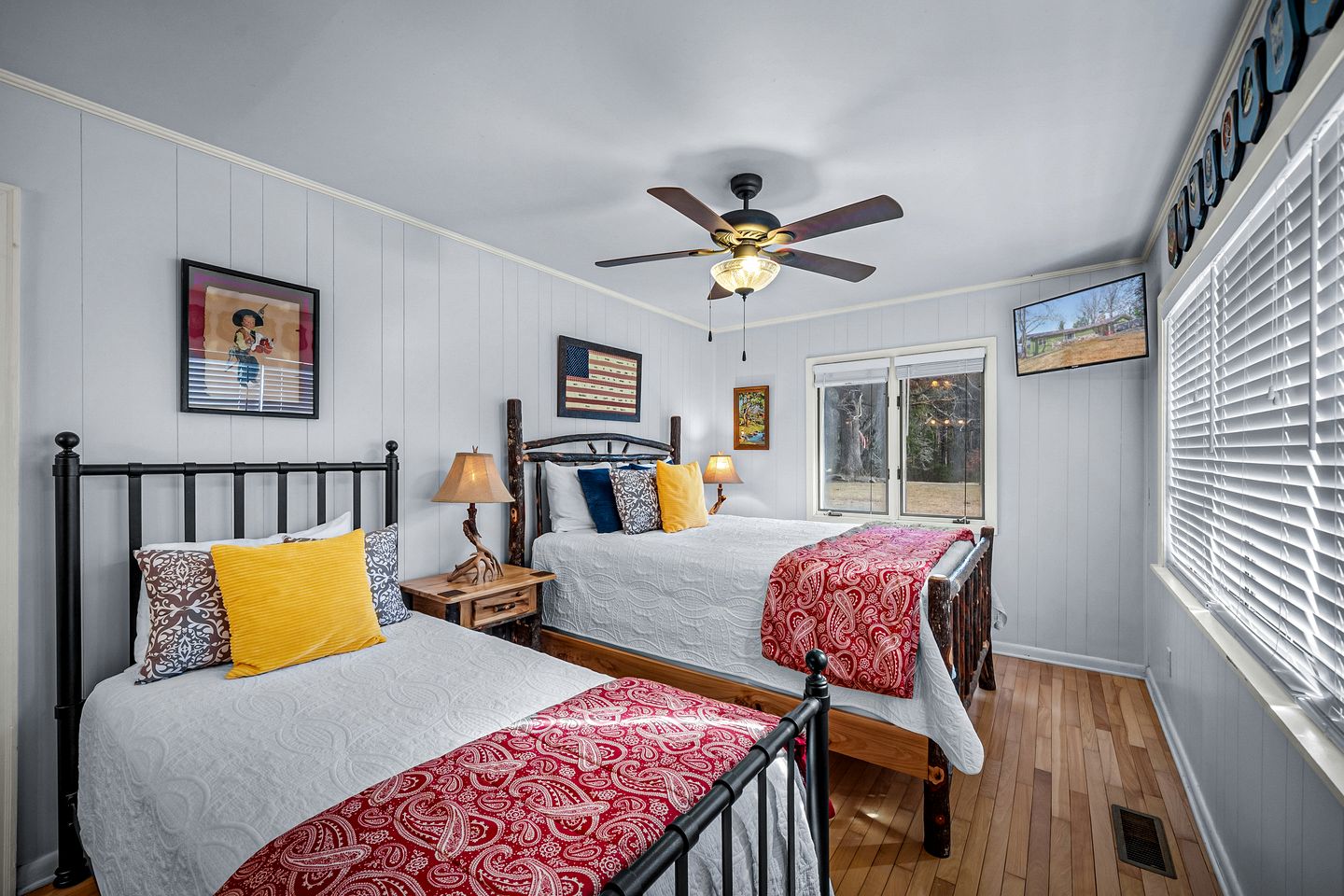 Incredible Cottage with Breathtaking Views from the Amazing Deck, the Perfect Base for Exploring the Area Around Mentone, Alabama