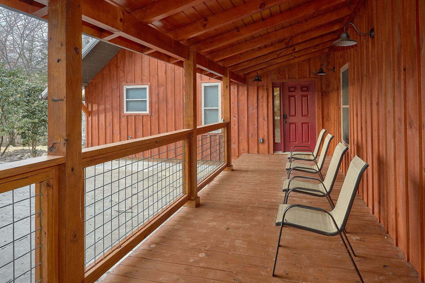 Creekside Cabin Rental near the Great Smoky Mountains for a Tennessee Vacation