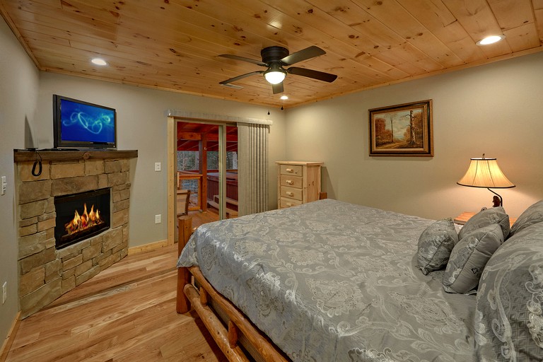 -- (United States, Gatlinburg, Tennessee)