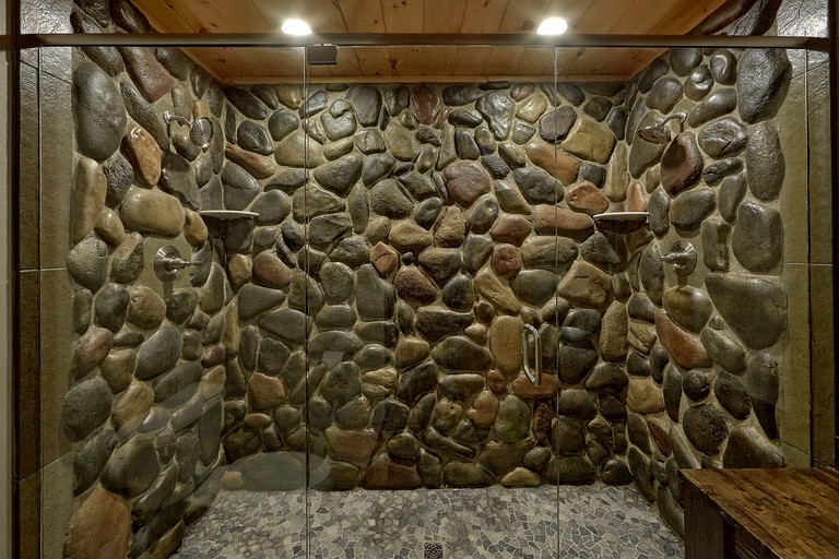 -- (United States, Gatlinburg, Tennessee)