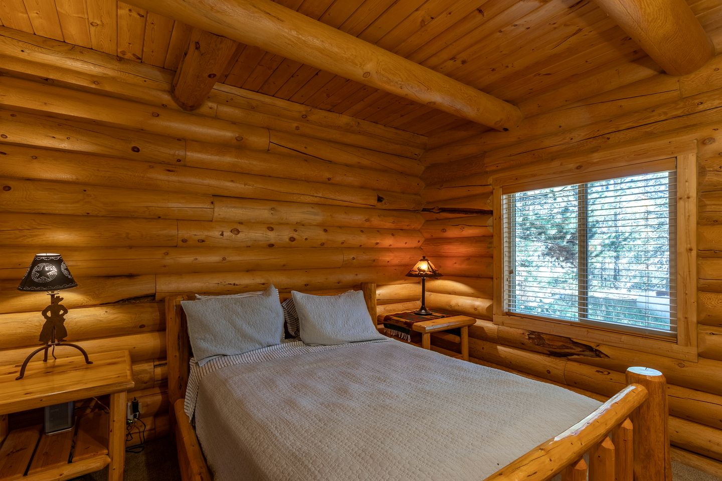 Spacious Mountain Retreat with Hot Tub & Game Room Near National Forest – Close to Outdoor Adventures in Idaho