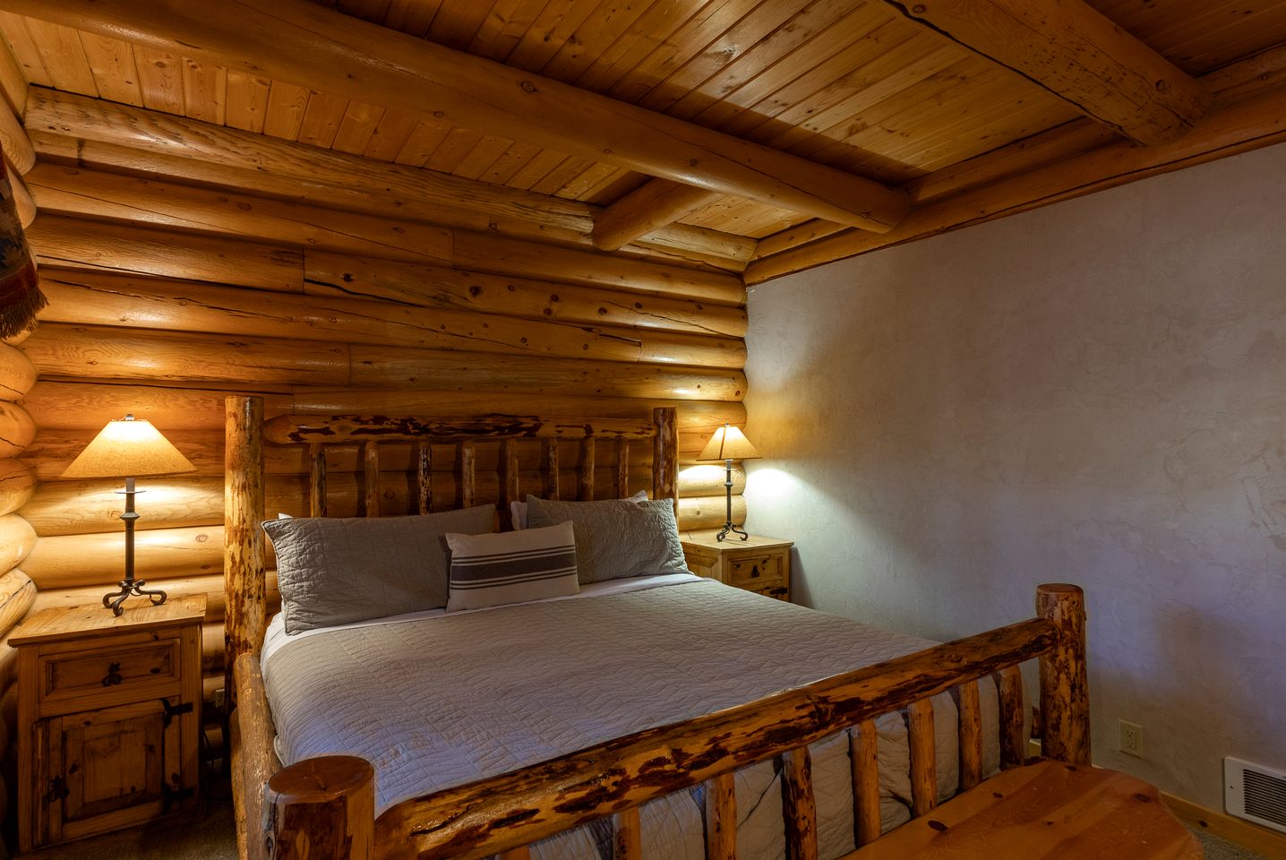 Spacious Mountain Retreat with Hot Tub & Game Room Near National Forest – Close to Outdoor Adventures in Idaho