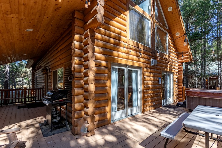 Cabins (United States of America, Idaho City, Idaho)