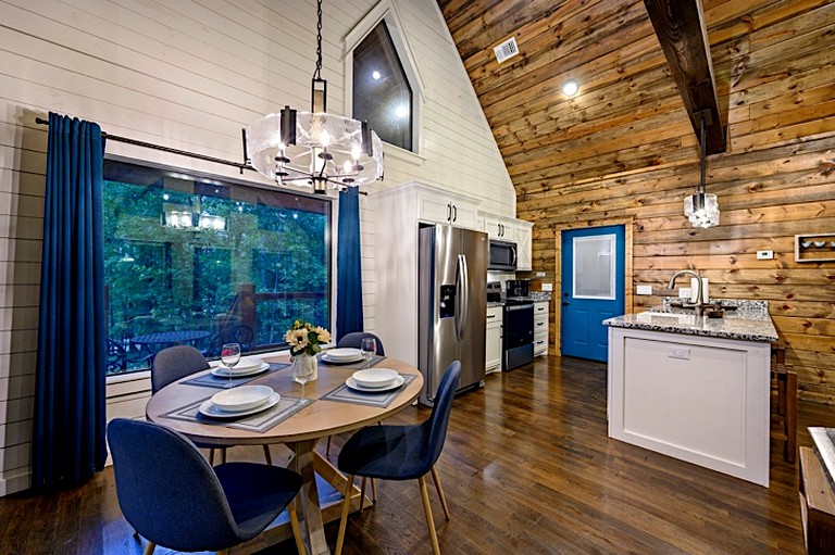 Cabins (United States of America, Broken Bow, Oklahoma)