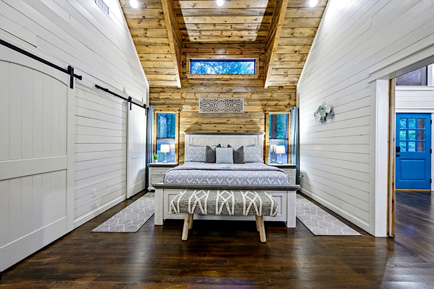 Charming Cabin Retreat with Modern Comforts near Broken Bow, Oklahoma