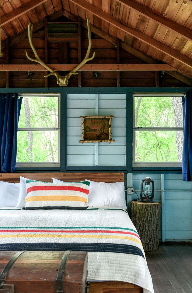 Gorgeous Rustic Scout Cabin for a Memorable Couples Retreat Surrounded by Nature in Troy, Wisconsin