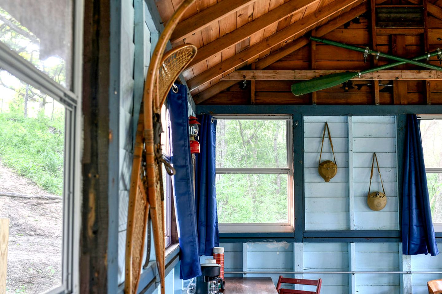 Gorgeous Rustic Scout Cabin for a Memorable Couples Retreat Surrounded by Nature in Troy, Wisconsin