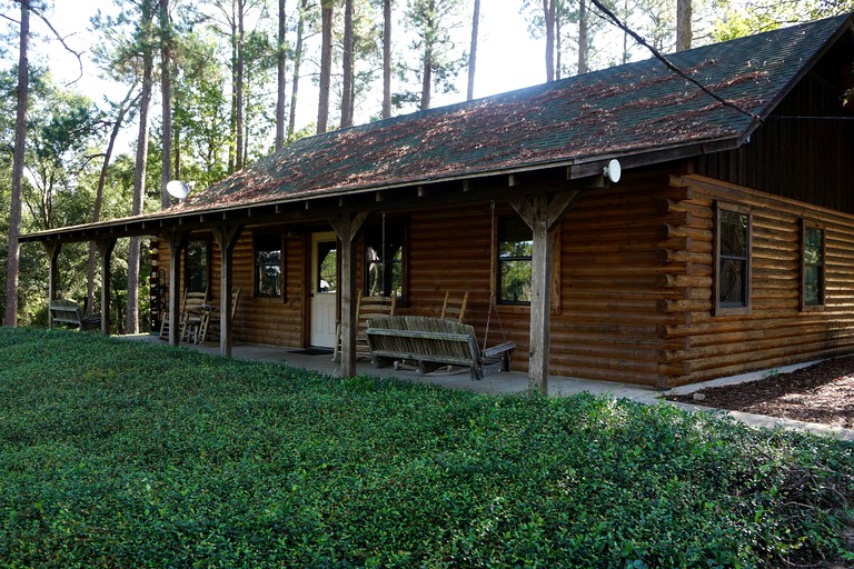 Log cabins (Nacogdoches, Texas, United States)