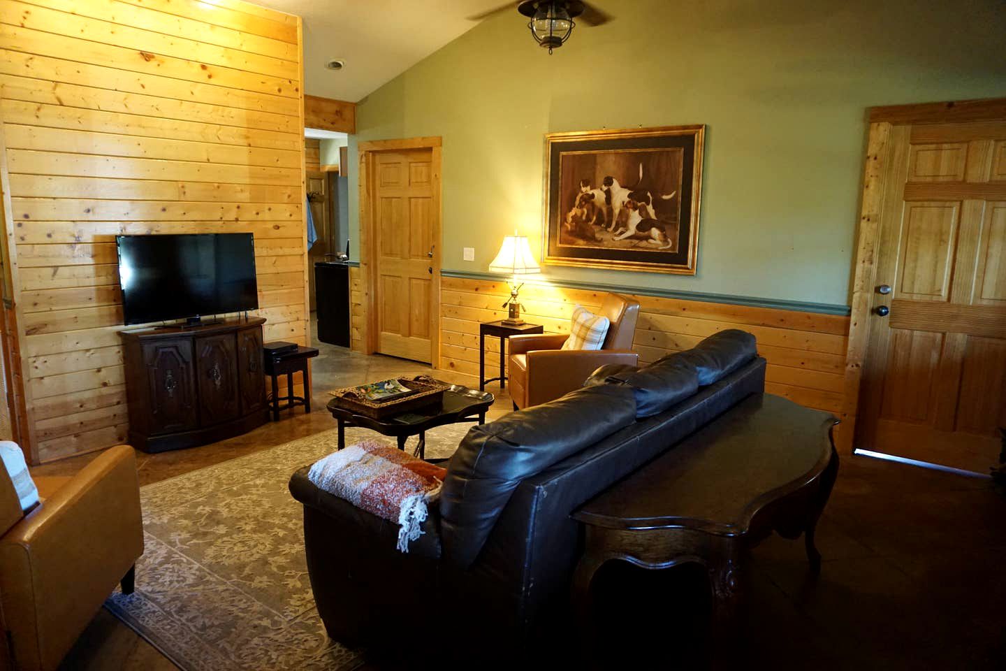 Spacious Log Cabin Rental for Family Vacations in Texas