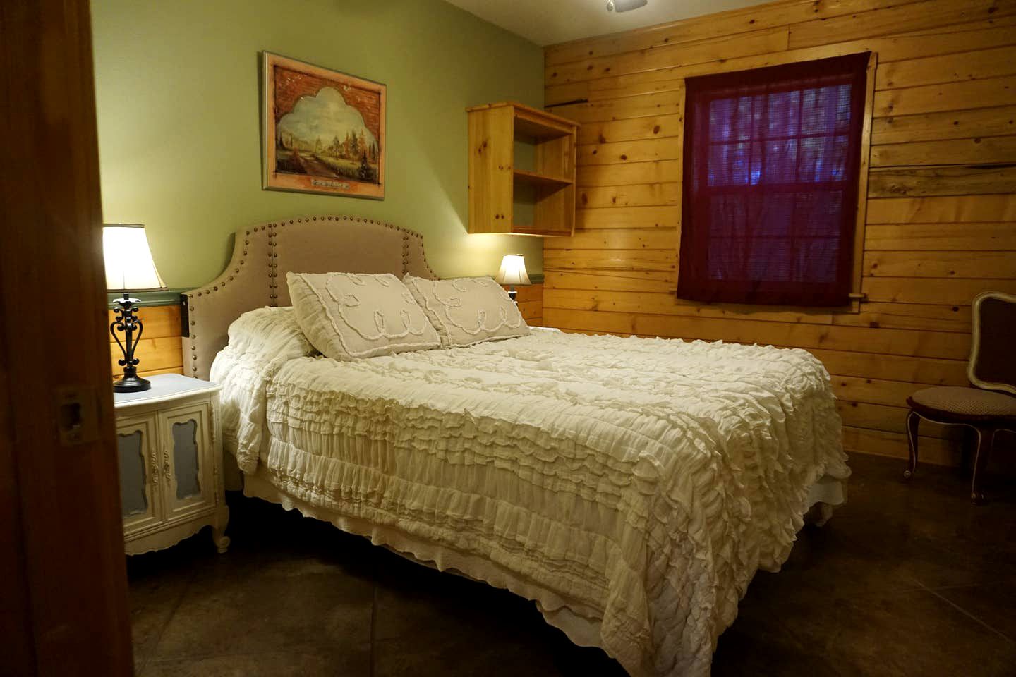 Spacious Log Cabin Rental for Family Vacations in Texas