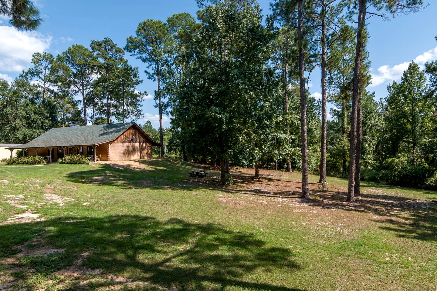 Spacious Log Cabin Rental for Family Vacations in Texas