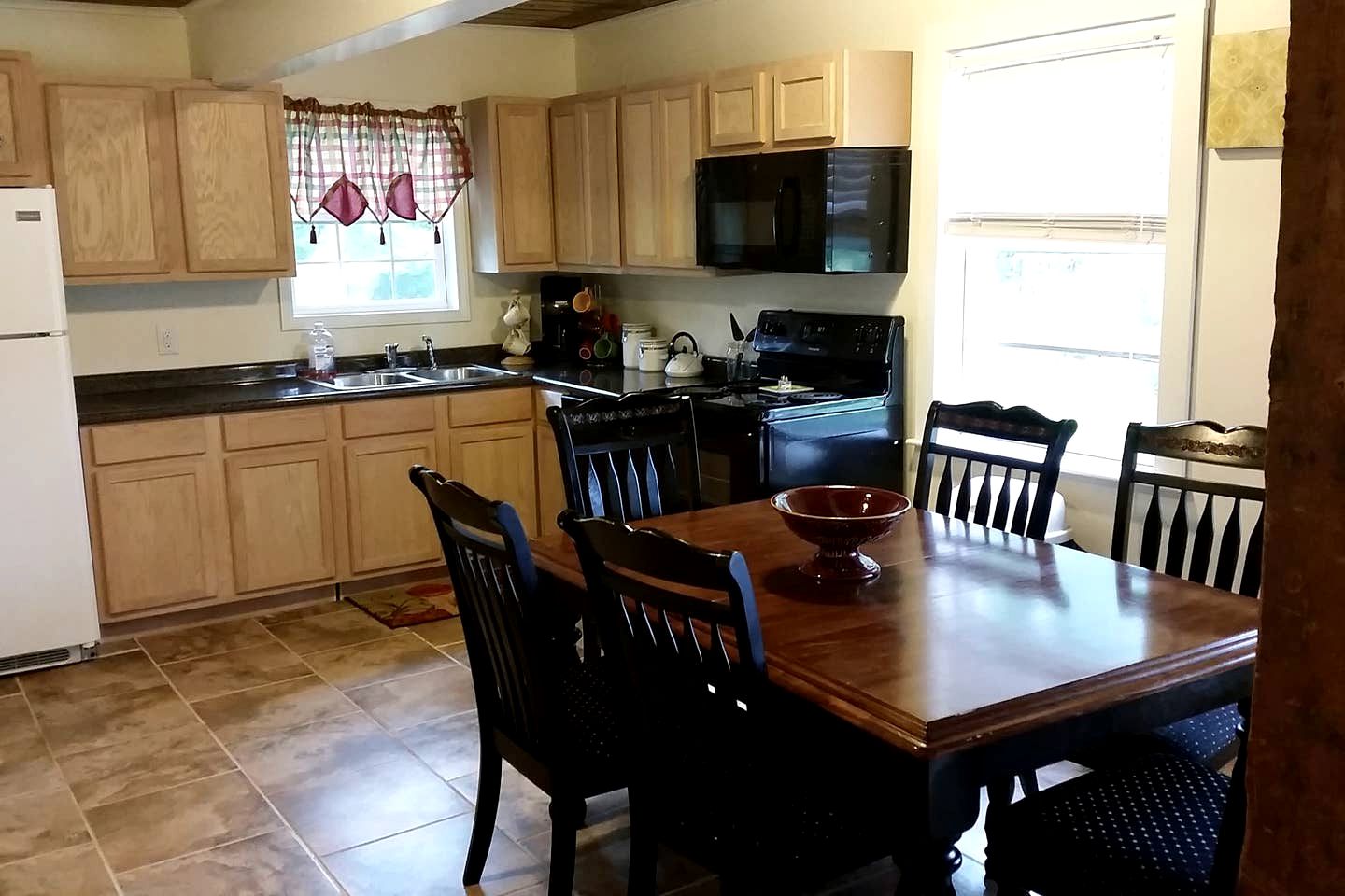 Gorgeous Log Cabin Rental near Nacogdoches for a Texas Family Vacation