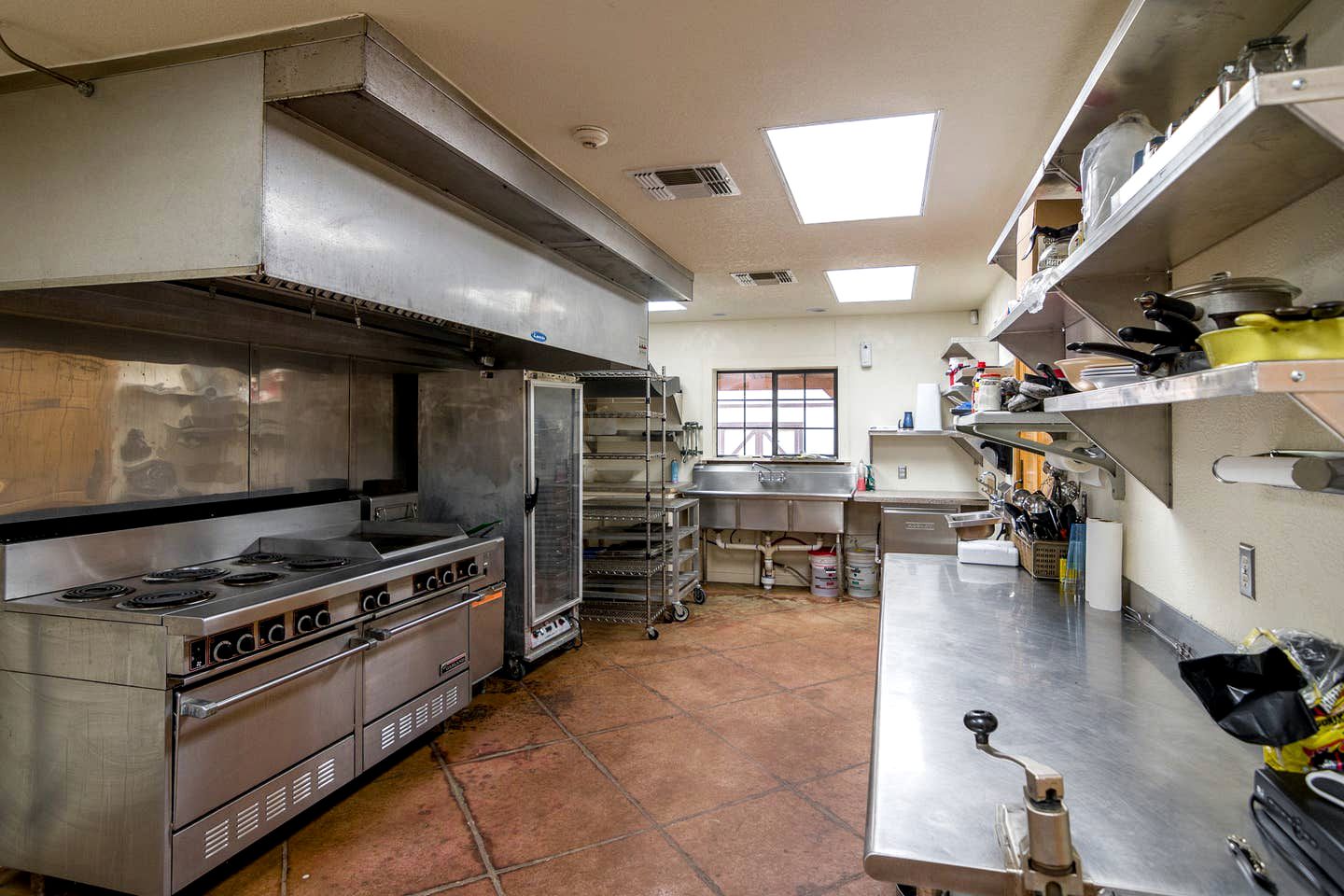 Amazing and Spacious Cabin Rental for Texas Family Vacations near Nacogdoches