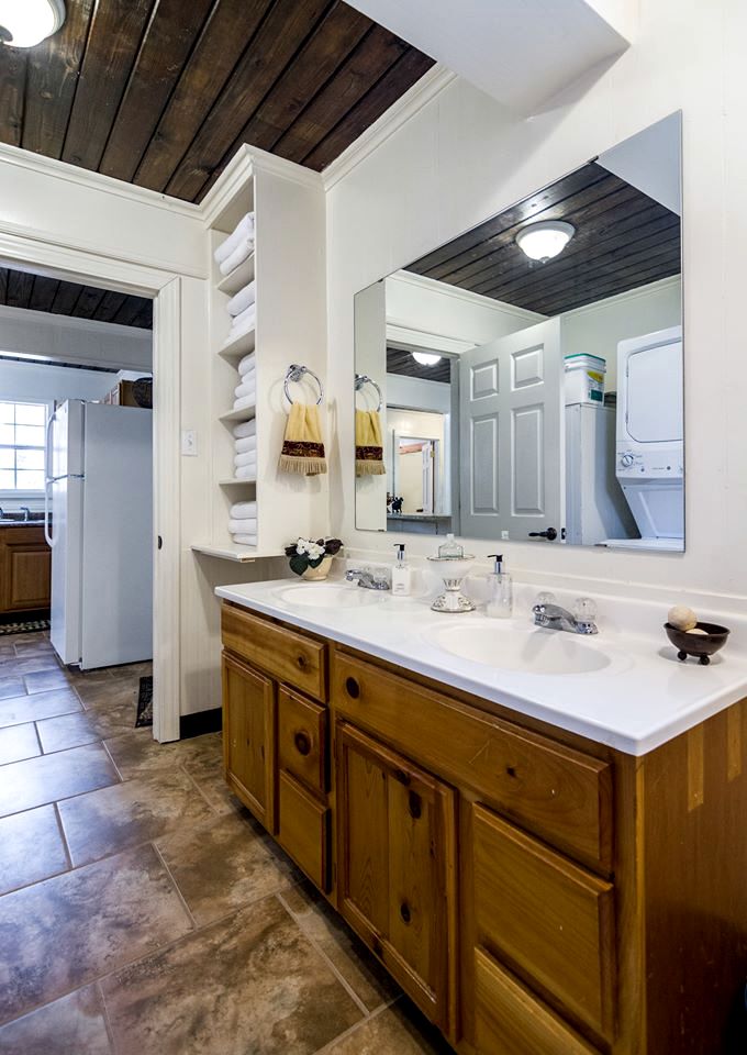 Fantastic Log Cabin Rental for a Fun-Filled Family Vacation in Texas