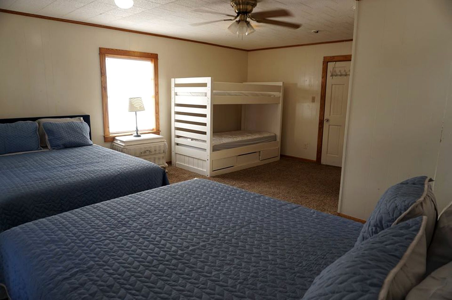 Fantastic Log Cabin Rental for a Fun-Filled Family Vacation in Texas