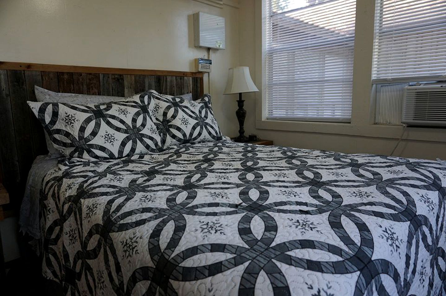 Fantastic Log Cabin Rental for a Fun-Filled Family Vacation in Texas