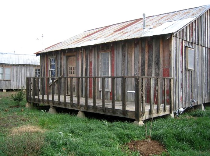 Cabins (Greenwood, Mississippi, United States)