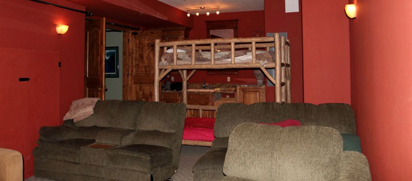 Luxurious Suite for a Secluded Nature Retreat in Sandpoint, Idaho