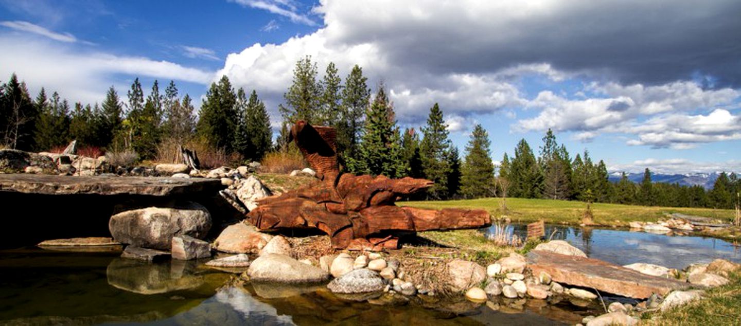 Beautifully-Decorated Suite for a Romantic Getaway in Northern Idaho