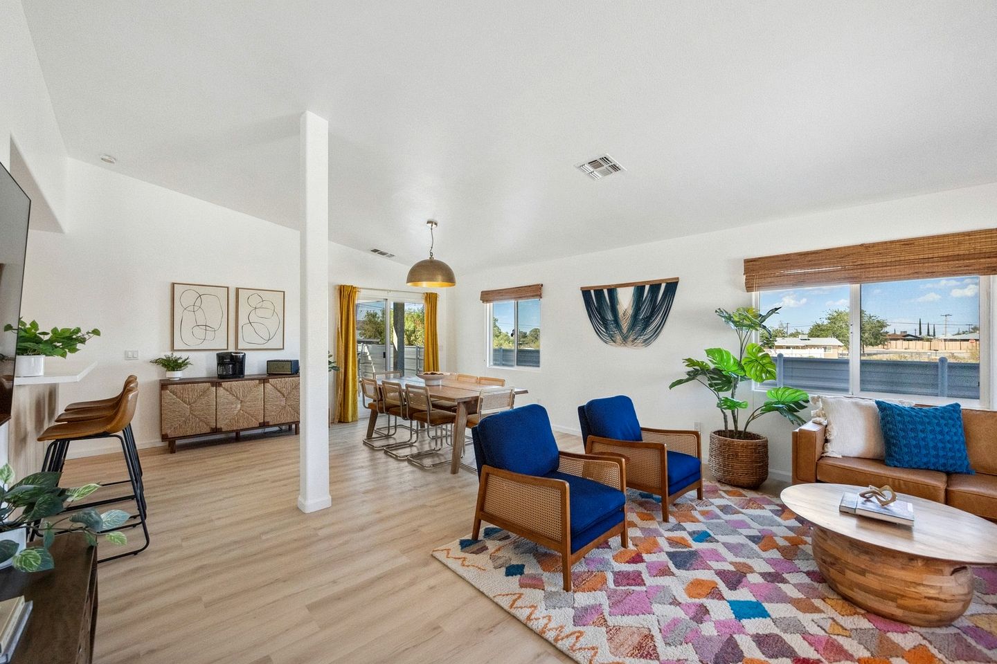 Beautiful Desert Rental with Hot-Tub-Fire Pit and BBQ in California