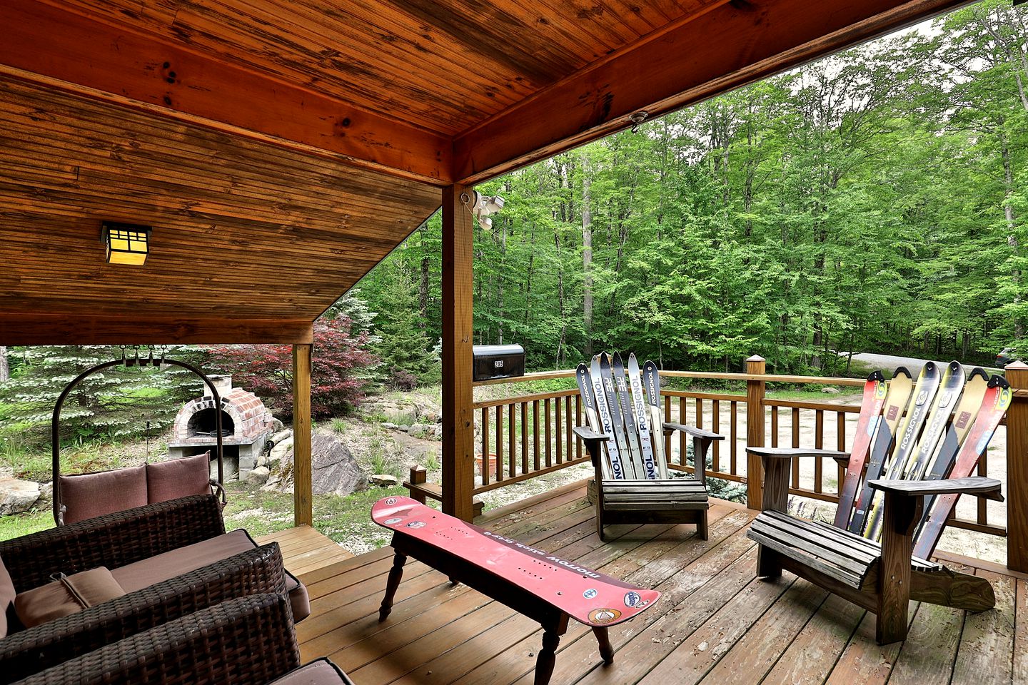 Gorgeous Luxury Cabin with Hot Tub for Family and Ski Getaways in Killington, Vermont