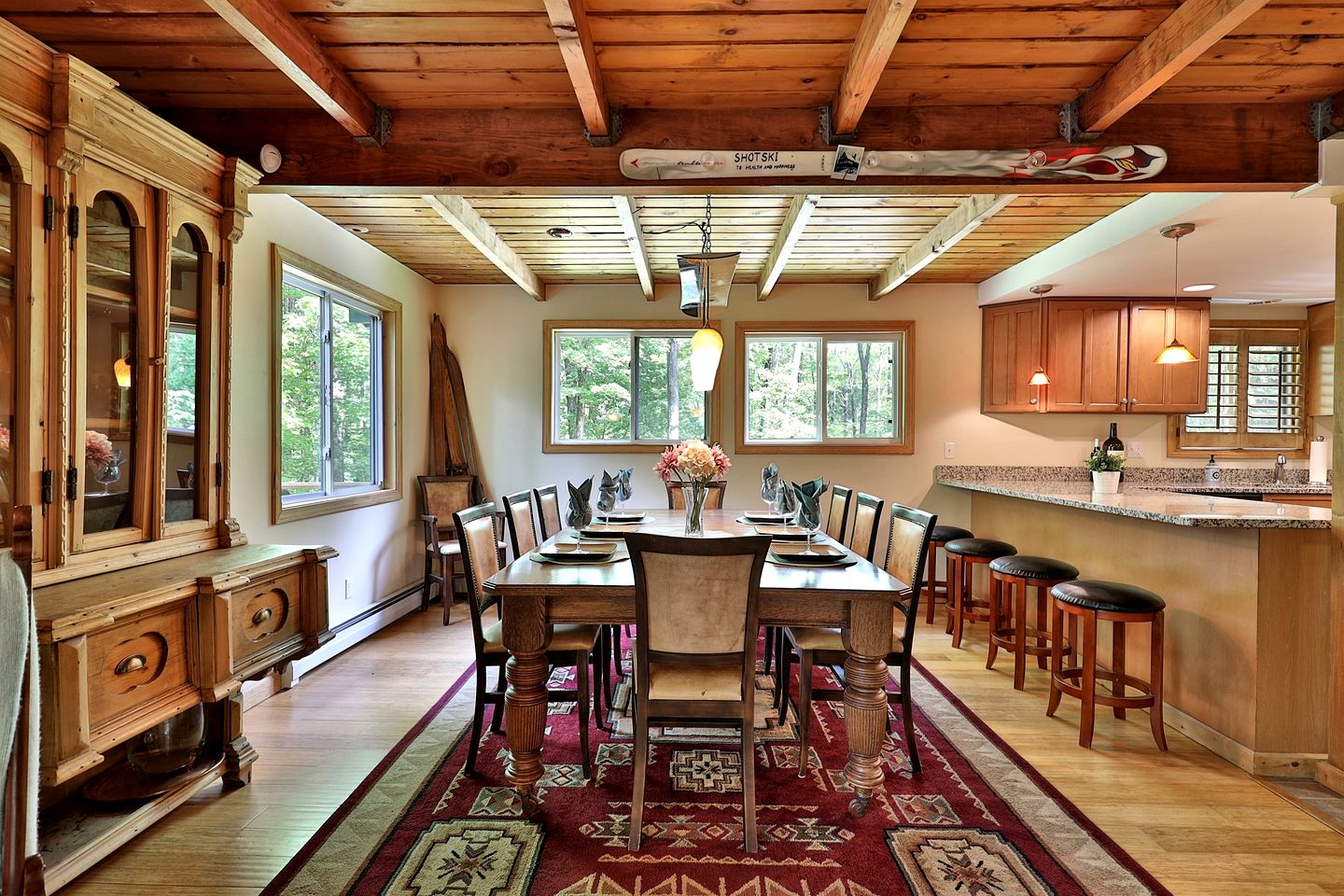 Gorgeous Luxury Cabin with Hot Tub for Family and Ski Getaways in Killington, Vermont