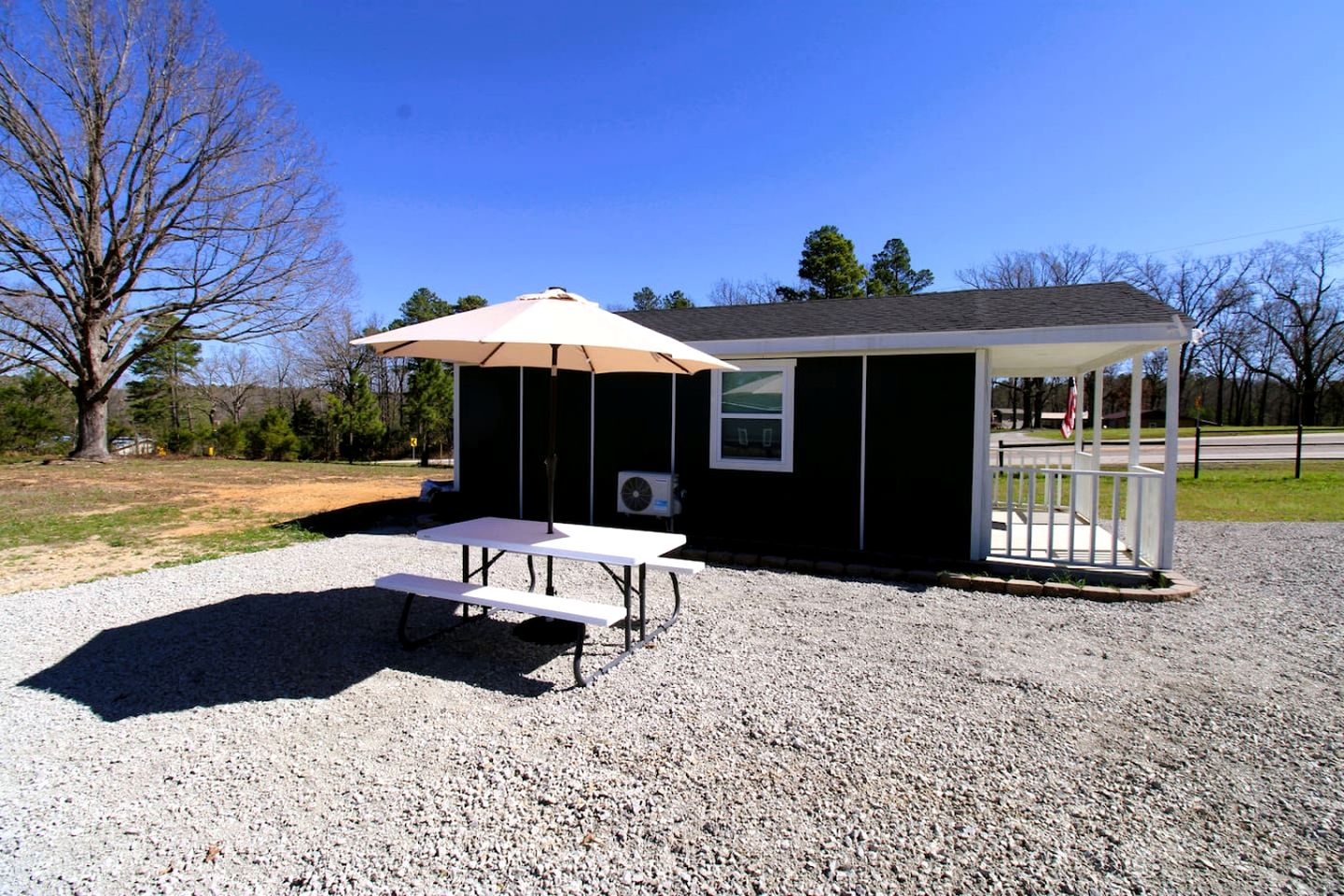 Charming Tiny Home Retreat Near Forest Trails & River Access in Calico Rock, Arkansas