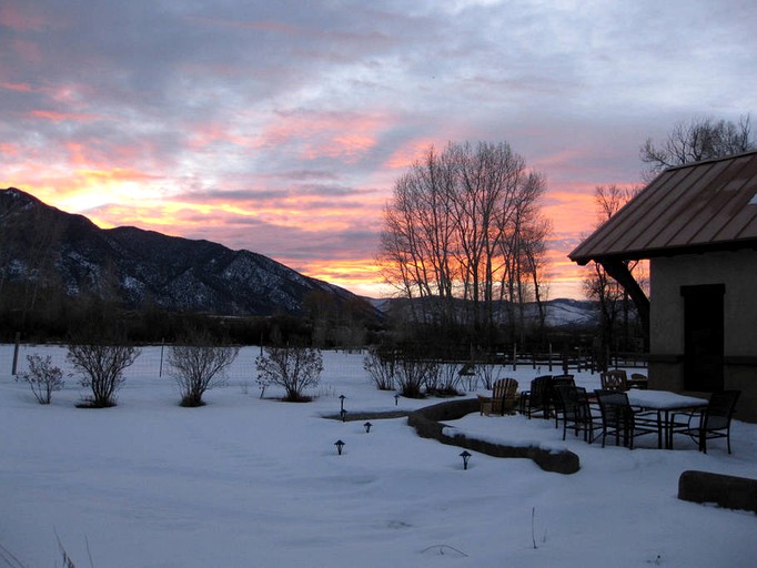 Bubbles & Domes (Arroyo Seco, New Mexico, United States)