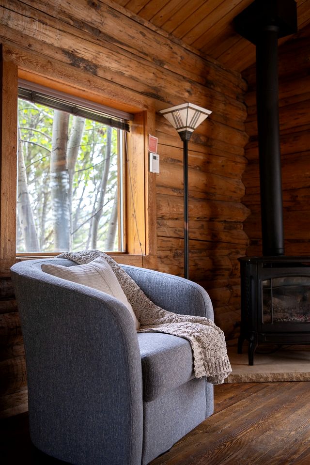 Scenic Mountain Cabin with Hot Tub & Ski-In Access near National Parks in Island Park, Idaho