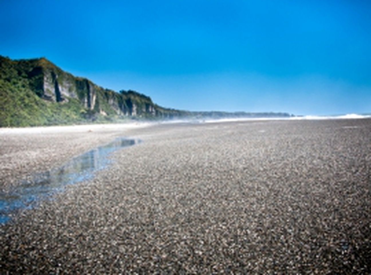 Immaculate Couples Retreat near Pancake Rocks in Punakaiki, South Island