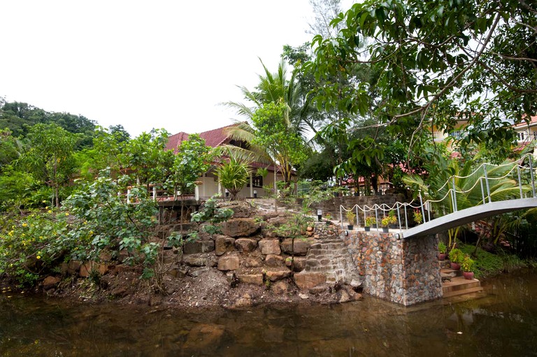 Villas (Tatai Kroum, Koh Kong Province, Cambodia)