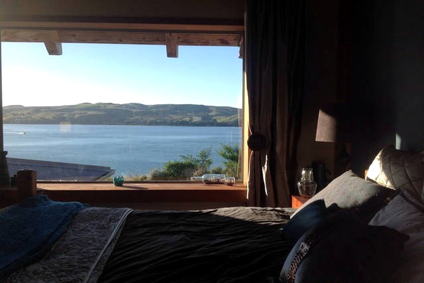 Charming Bed and Breakfast Room with Ocean Views in Otago, New Zealand