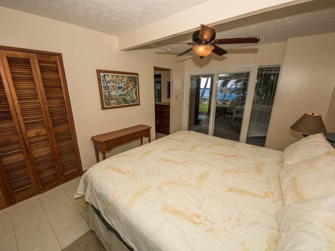 Beach Houses (Captain Cook, Hawaii, United States)