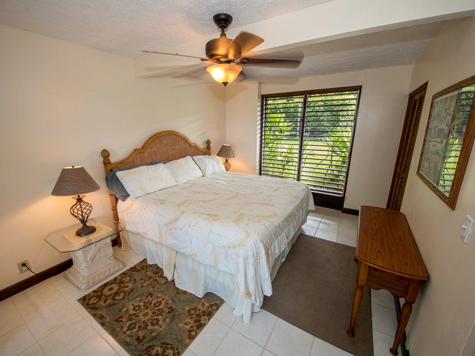 Beach Houses (Captain Cook, Hawaii, United States)