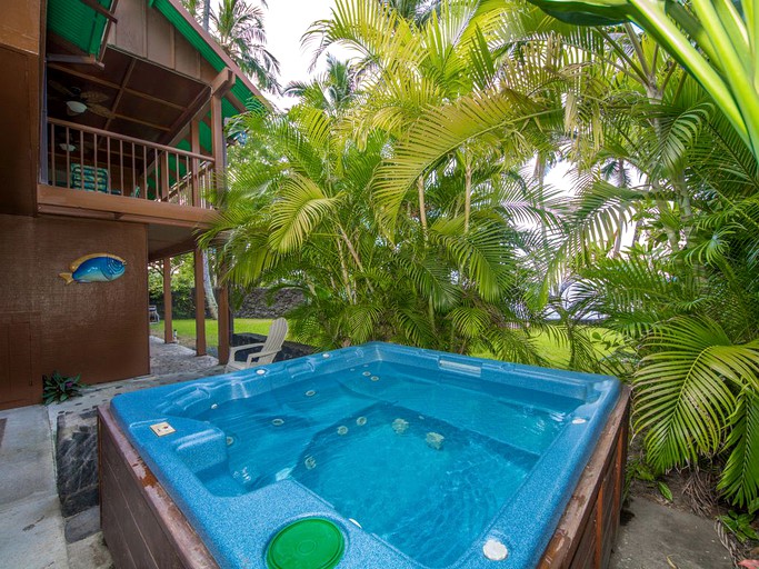 Beach Houses (Captain Cook, Hawaii, United States)