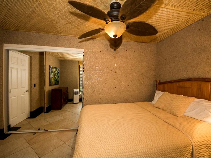 Vacation Rentals (Koloa, Hawaii, United States)