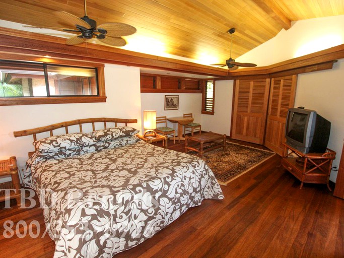 Beach Houses (Kauai, Hawaii, United States)