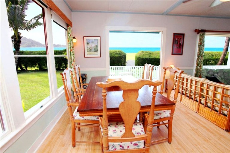 Beach Houses (Hanalei, Hawaii, United States)