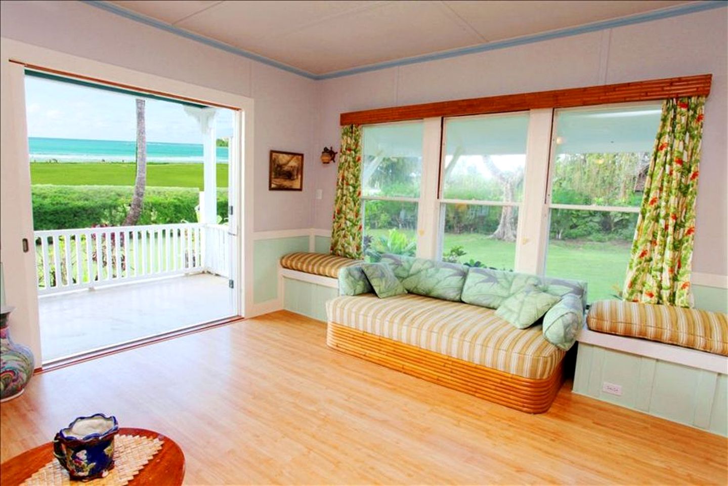 Oceanfront Cottage Rental with Mountain Views in Hanalei, Hawaii
