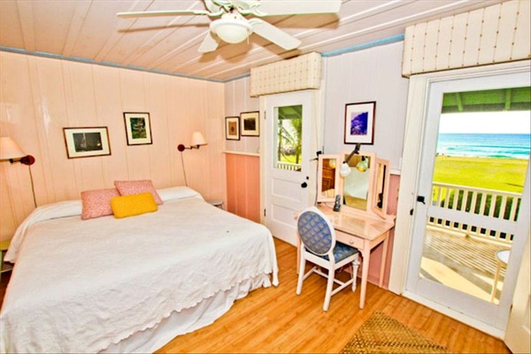 Beach Houses (Hanalei, Hawaii, United States)