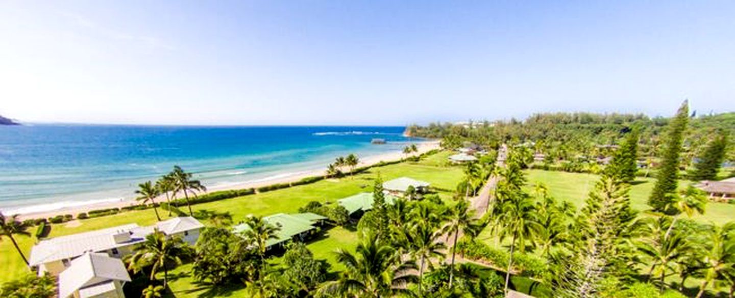 Beachside Getaway on Hanalei Bay the Island of Kuaui, Hawaii