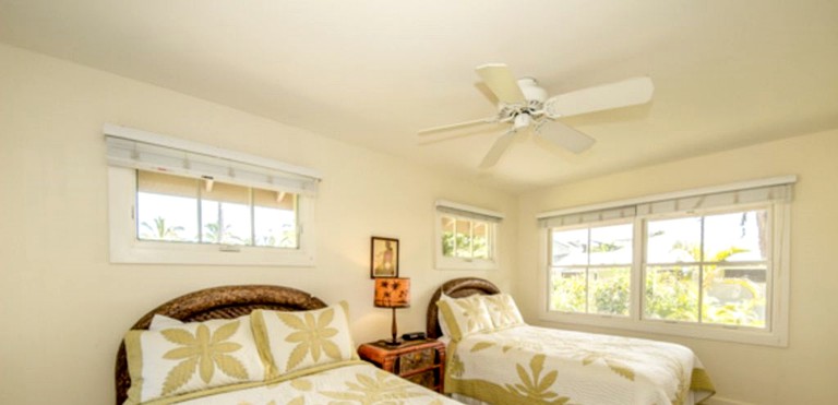 Beach Houses (Hanalei, Hawaii, United States)