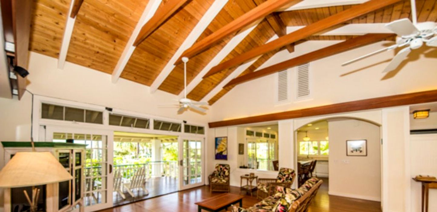 Beachside Getaway on Hanalei Bay the Island of Kuaui, Hawaii