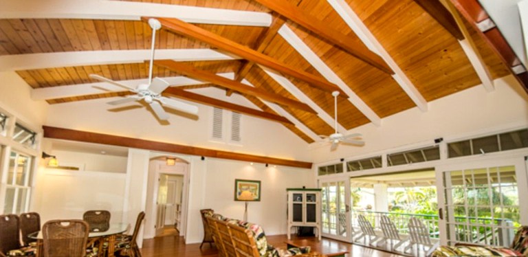 Beach Houses (Hanalei, Hawaii, United States)