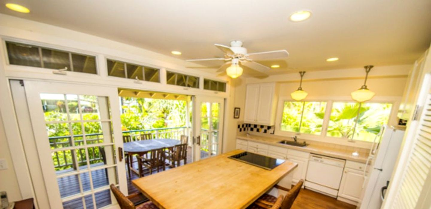 Beachside Getaway on Hanalei Bay the Island of Kuaui, Hawaii