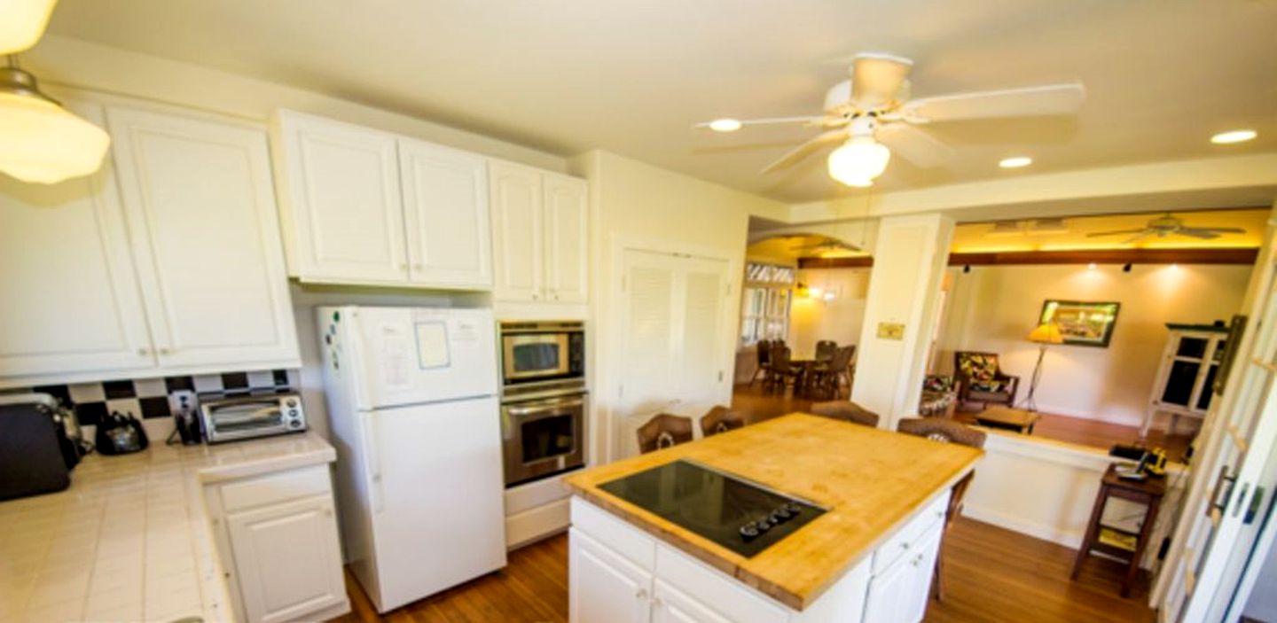 Beachside Getaway on Hanalei Bay the Island of Kuaui, Hawaii