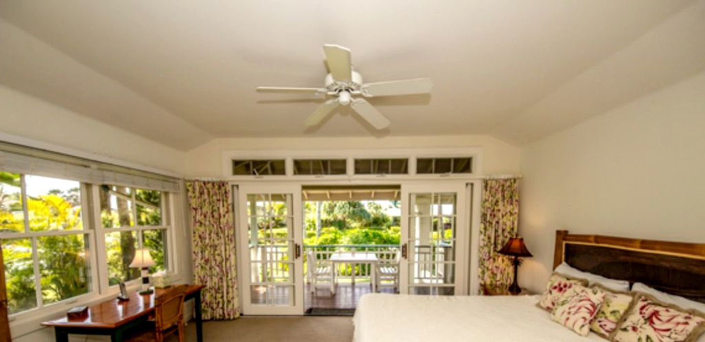 Beachside Getaway on Hanalei Bay the Island of Kuaui, Hawaii